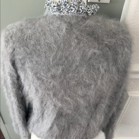 Soft Fuzzy Gray 💯 angora Cardigan, hand knitted - Picture 10 of 16